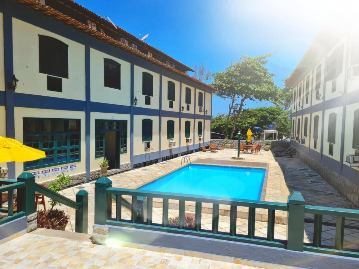Duplex Beira Mar com Piscina, Em frente a Praia do Peró - Cabo Frio, com AR, SmartTv, Wi-fi, Roupa de Cama e banho, Portaria 24 horas, Estacionamento, Completo Exterior foto